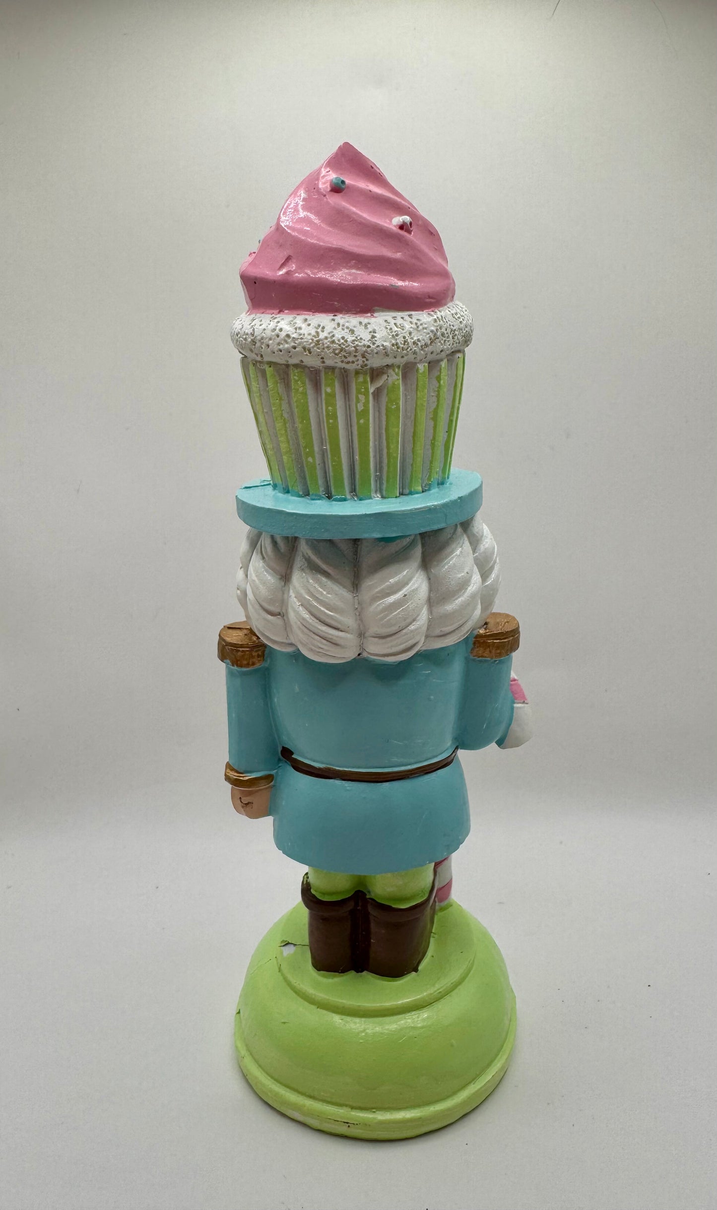 Statuette Casse-Noisette Gourmand Cupcake & Sucre d'Orge (H 16,5 cm) — Hoff Interieur