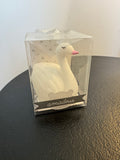 Veilleuse LED Cygne — Amadeus Les Petits (H 9 cm)
