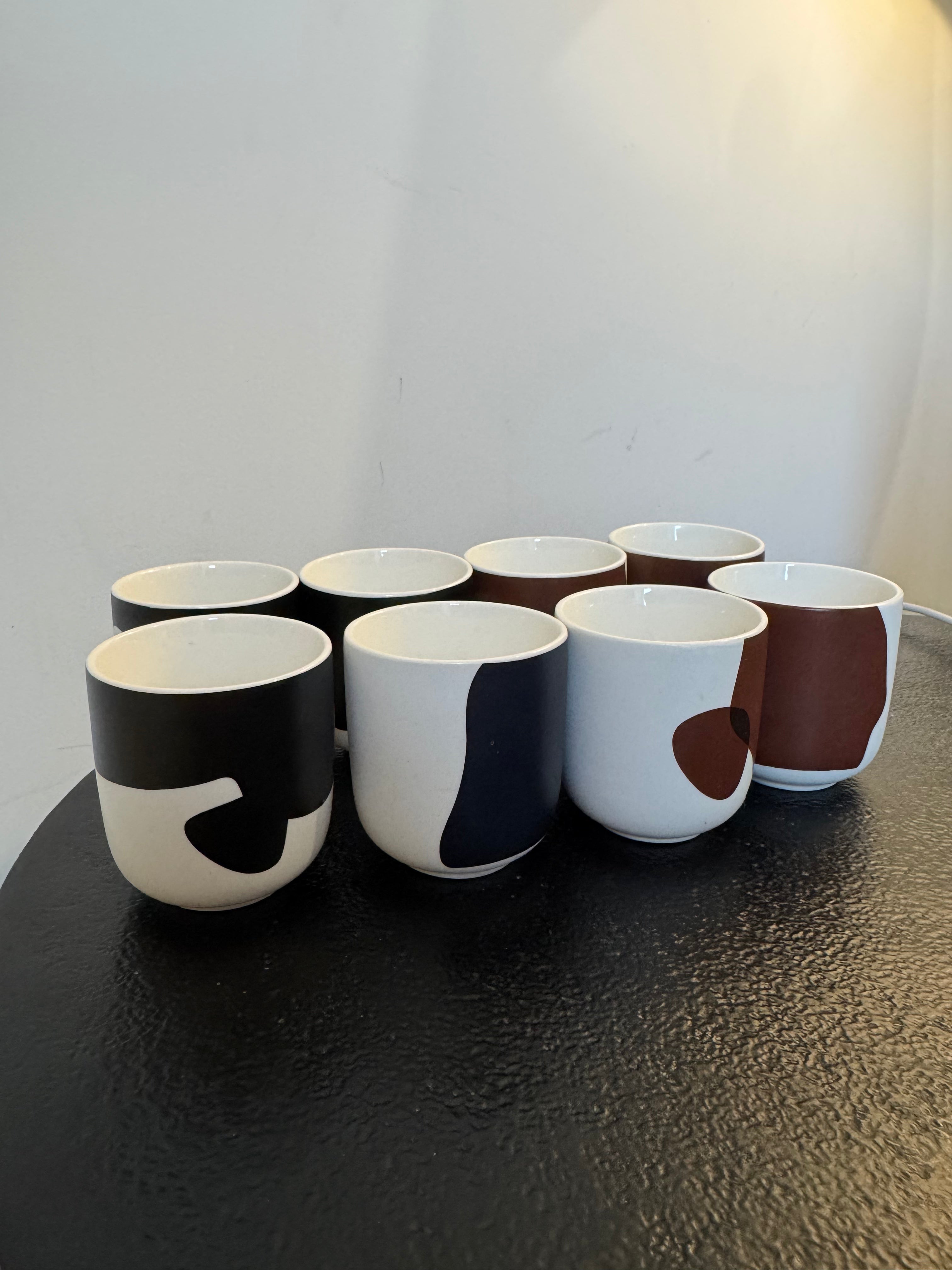 Set de 2 tasses à café en céramique motifs abstraits (H 6,5 cm)
