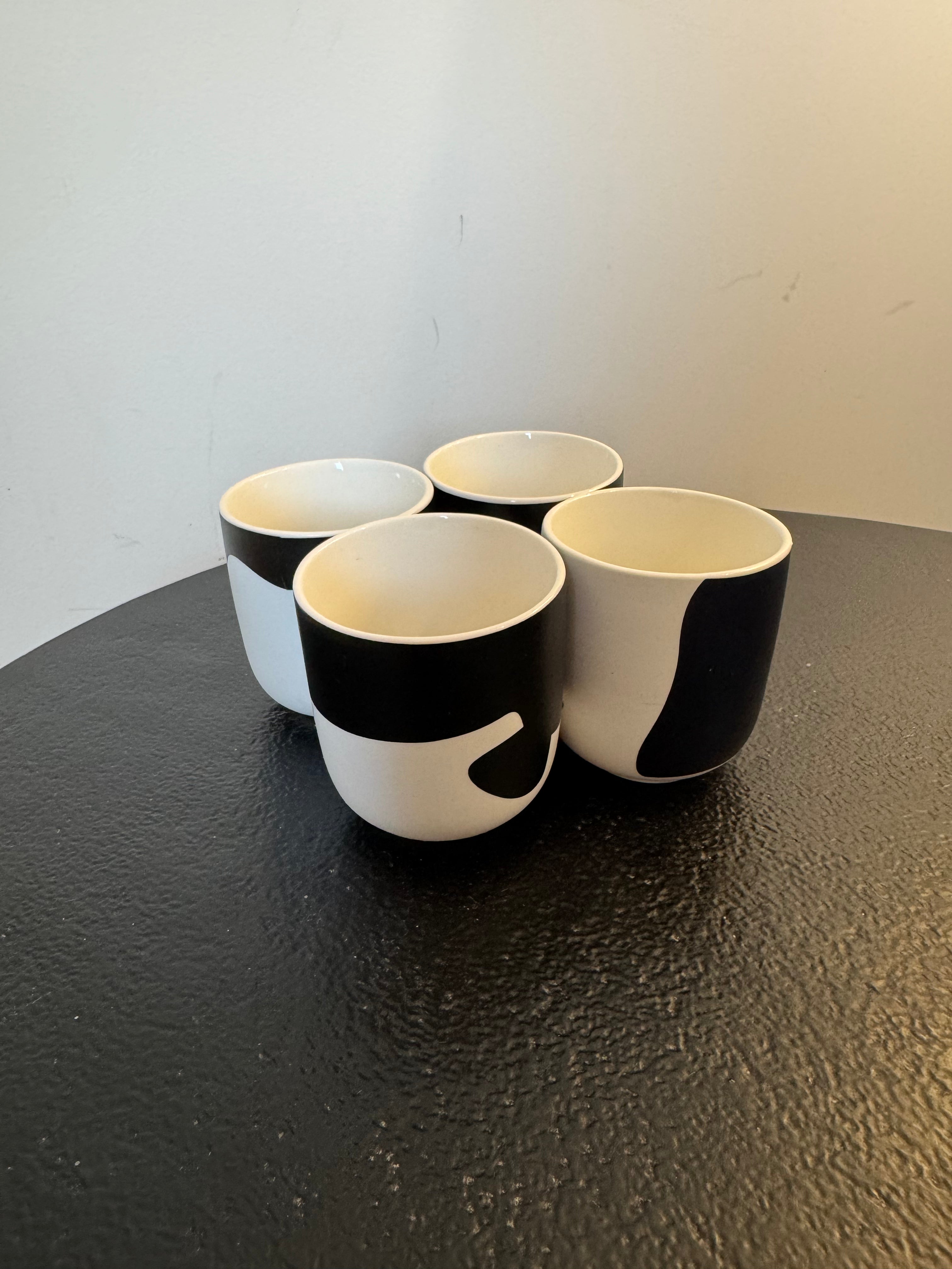 Set de 2 tasses à café en céramique motifs abstraits (H 6,5 cm)