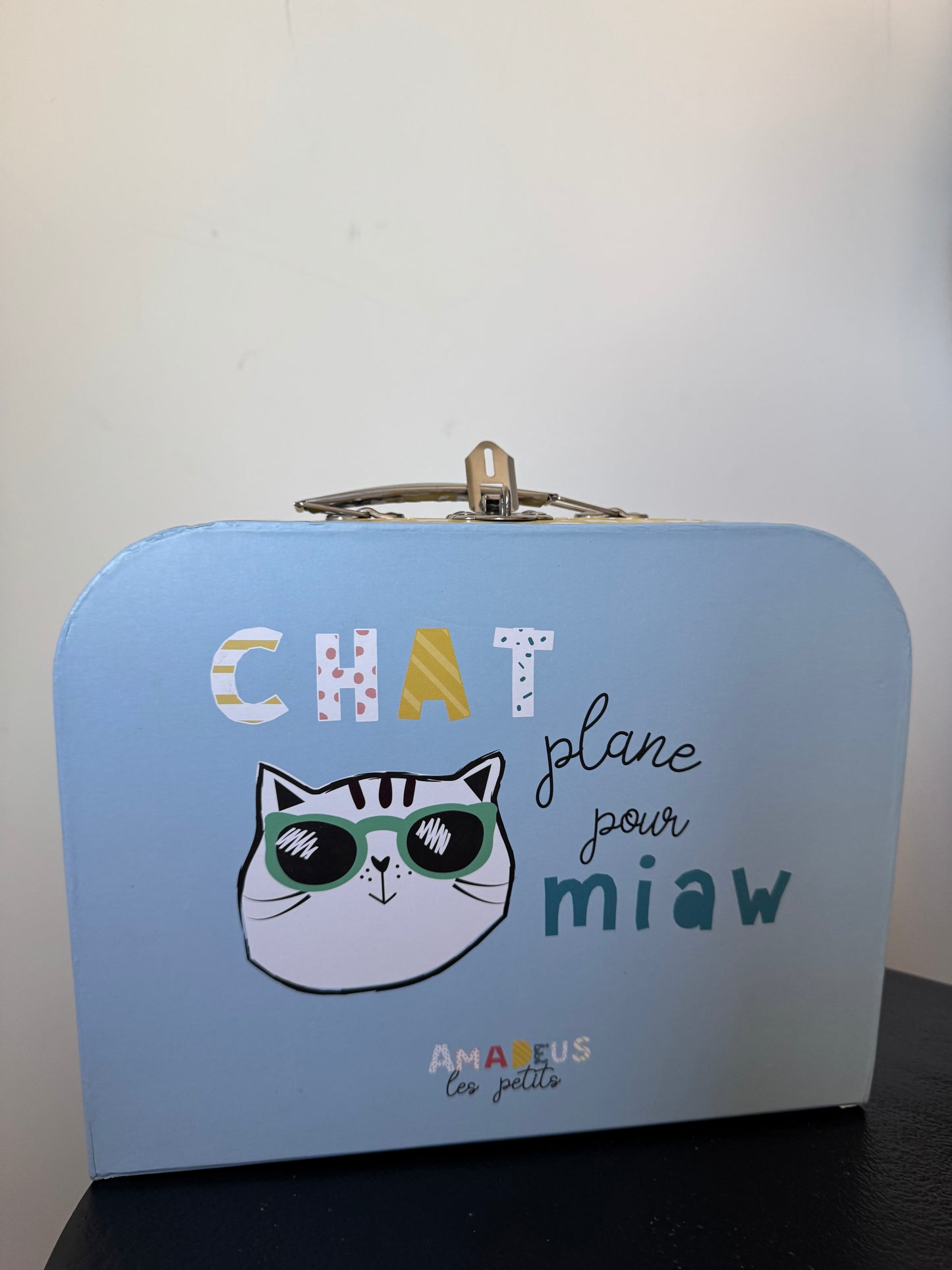 Coffret vaisselle enfant en mélamine motif Chat avec mallette — Amadeus Les Petits