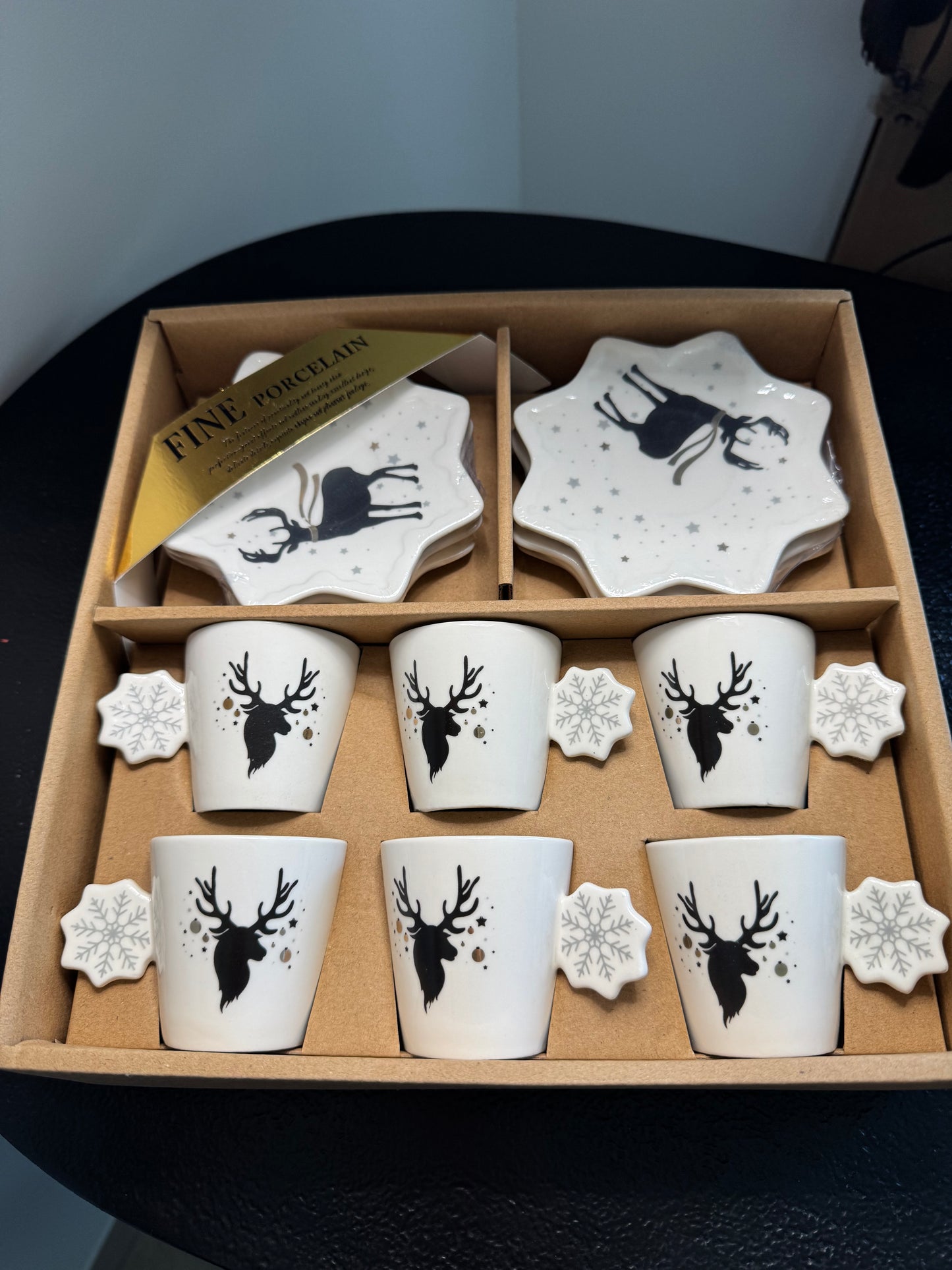 Coffret 6 tasses à café et sous-tasses étoile en porcelaine motif Cerf — Hoff Interieur
