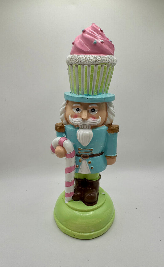 Statuette Casse-Noisette Gourmand Cupcake & Sucre d'Orge (H 16,5 cm) — Hoff Interieur