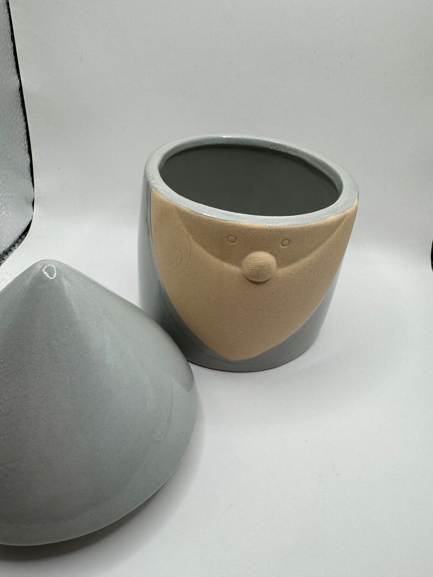 Pot à couvercle Lutin de Noël en céramique — Hoff Interieur (À l'unité)