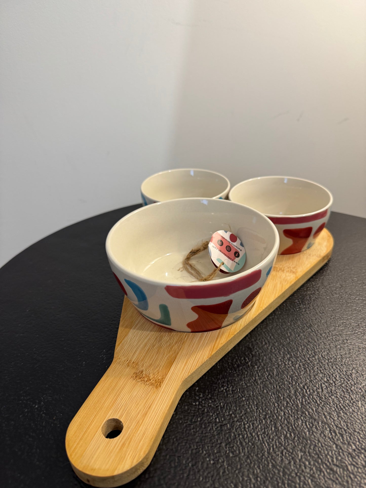 Set apéritif 3 coupelles en céramique sur plateau bambou « Antone » — Amadeus