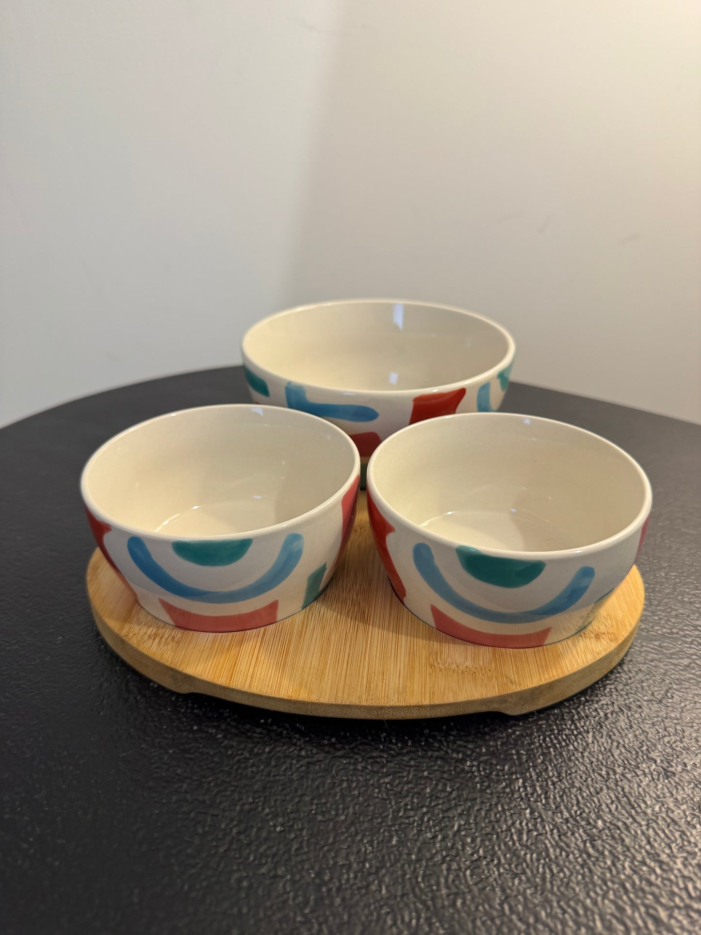 Set apéritif 3 coupelles en céramique sur plateau bambou « Antone » — Amadeus