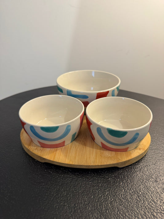 Set apéritif 3 coupelles en céramique sur plateau bambou « Antone » — Amadeus