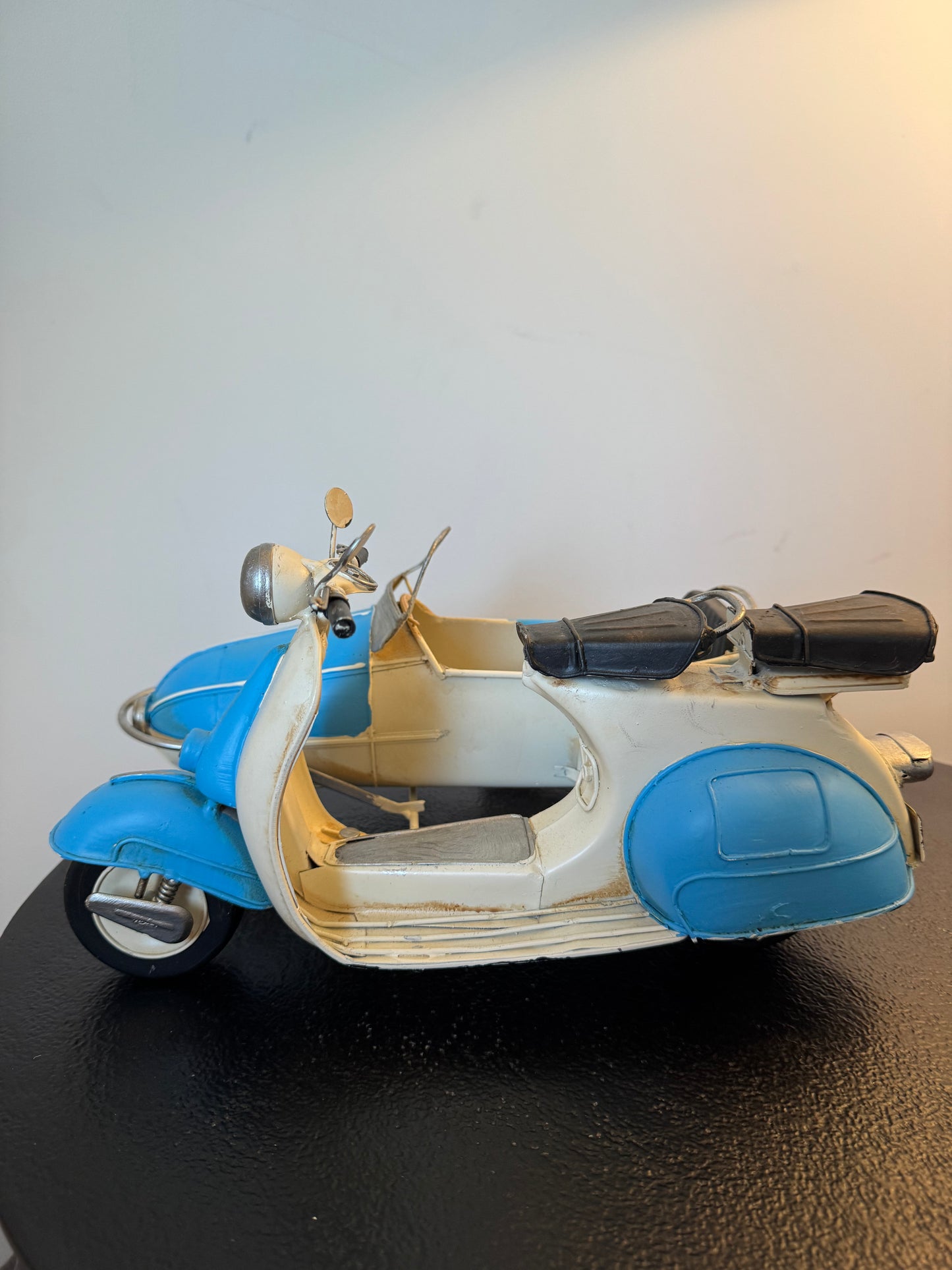 Side-car rétro en métal bleu et jaune — Objet de décoration rétro  neuf