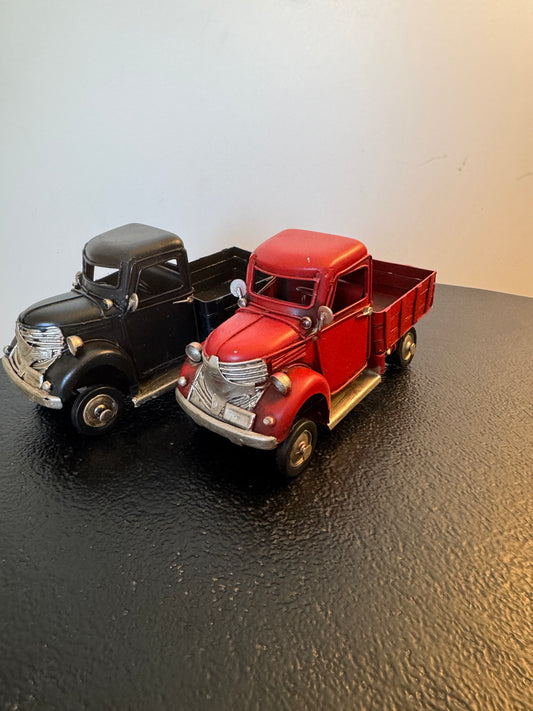 Camionnette rétro en métal — Objet de décoration rétro neuf