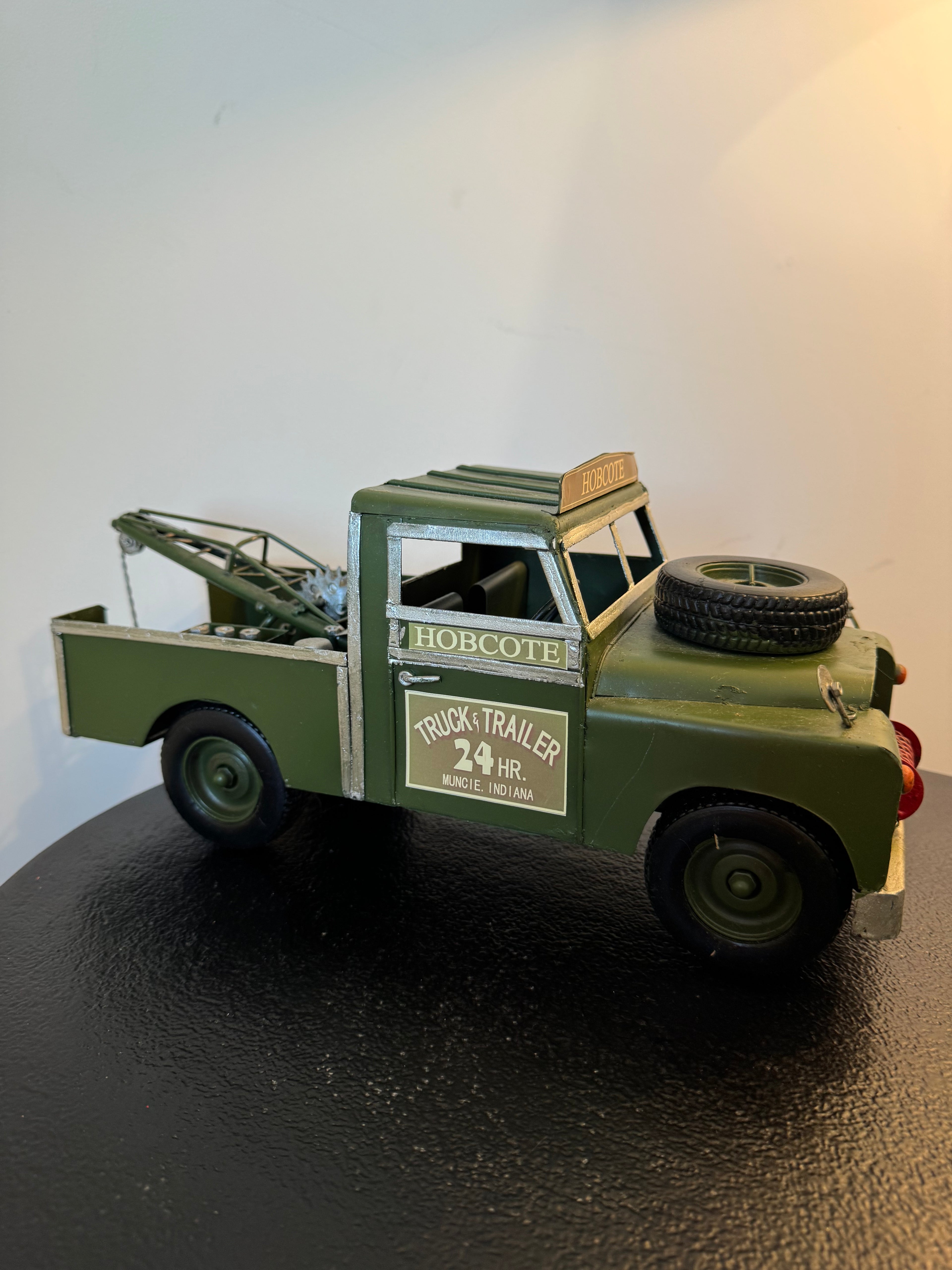 Camion de dépannage 4x4 en métal — Objet de décoration rétro neuf
