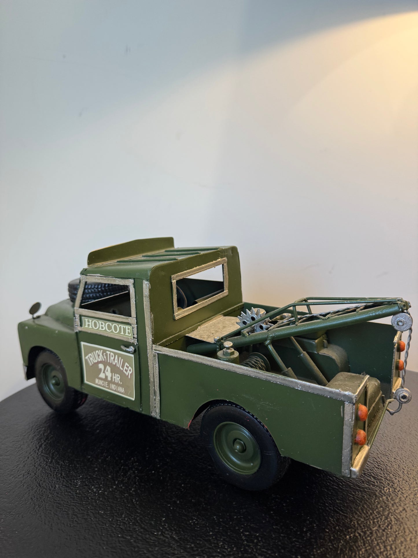 Camion de dépannage 4x4 en métal — Objet de décoration rétro neuf