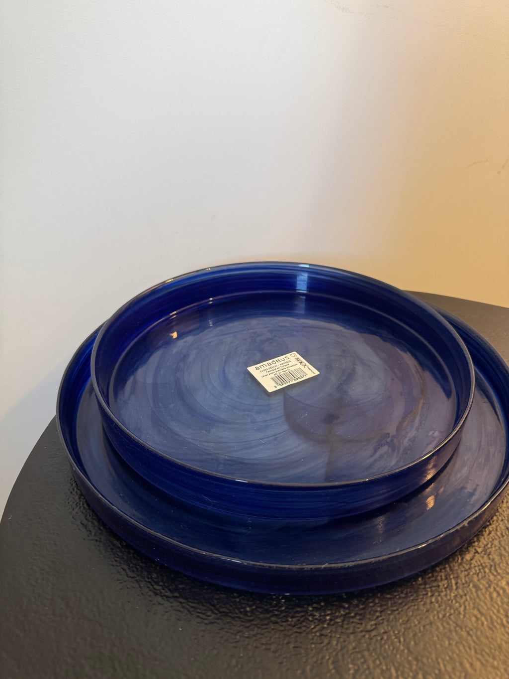 Set de 2 assiettes en verre marmoré bleu cobalt — Amadeus