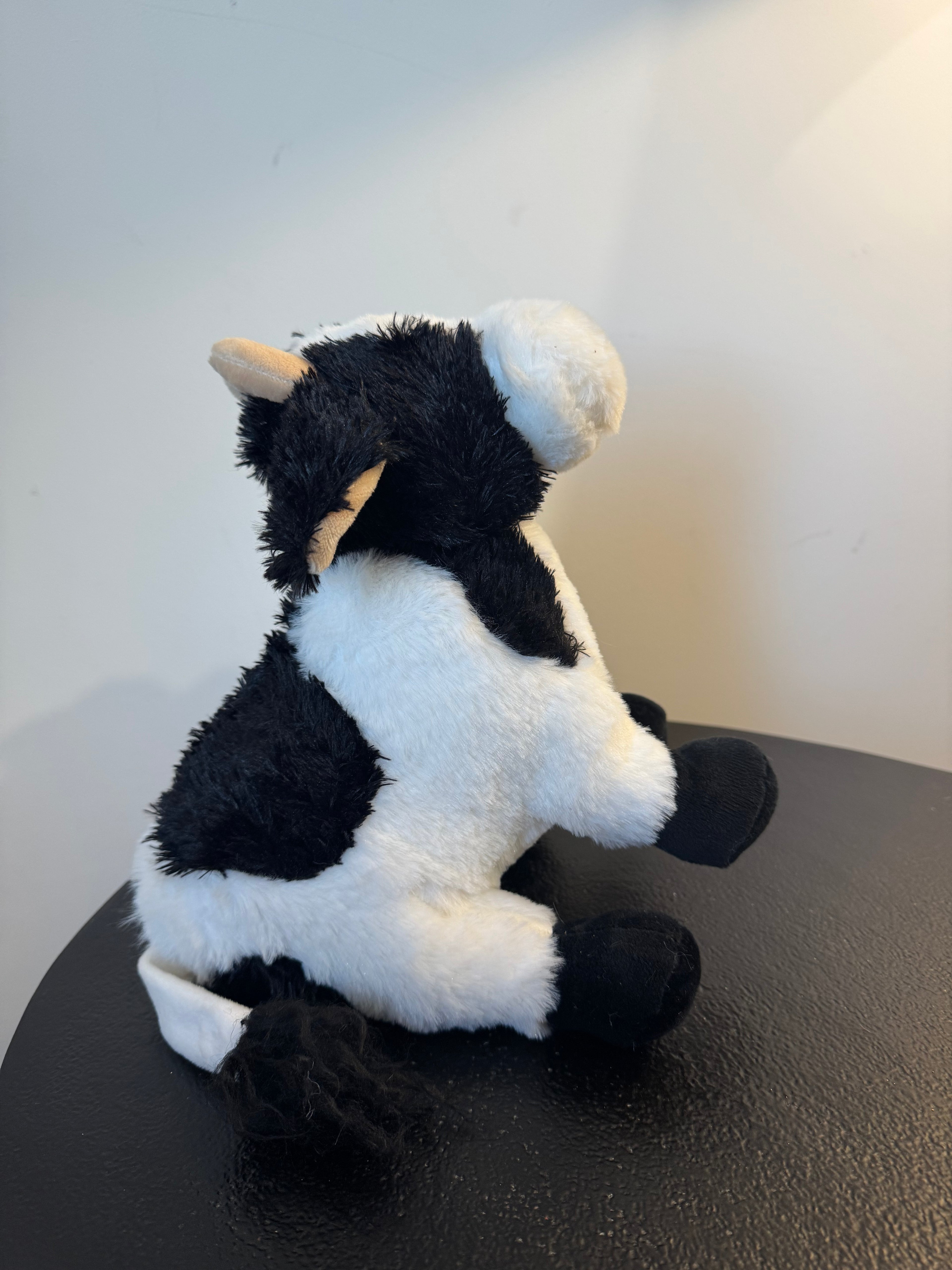 Peluche vache noire et blanche — Jumi (23 cm)
