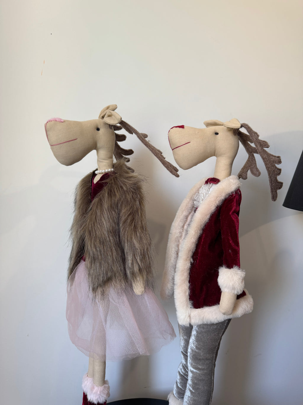 Grand couple d'élans de Noël décoratifs sur socle (H 65 cm)