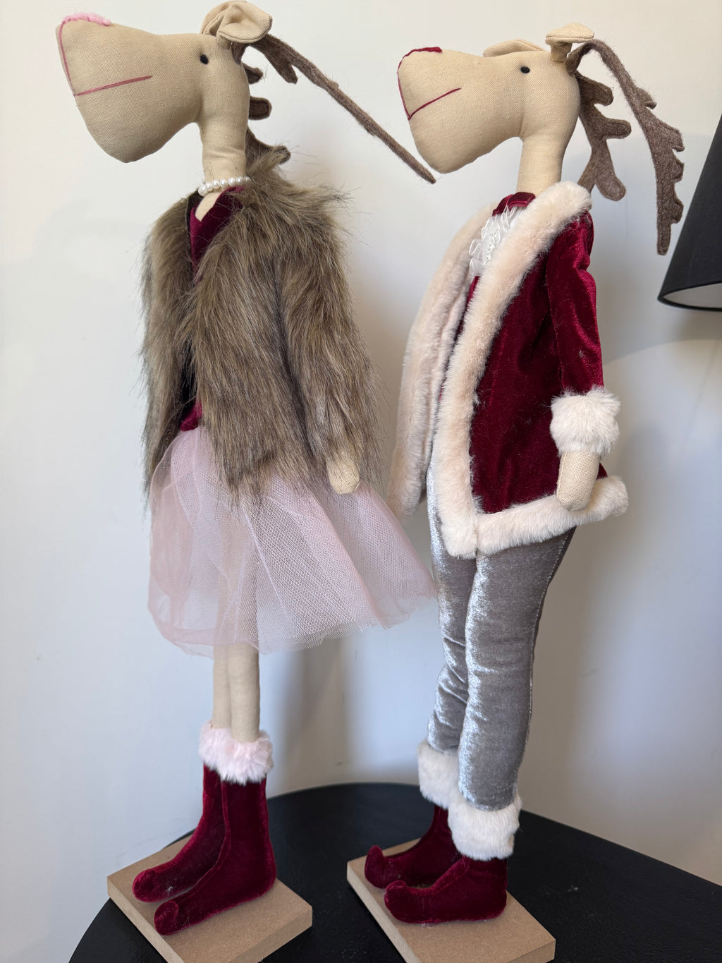 Grand couple d'élans de Noël décoratifs sur socle (H 65 cm)