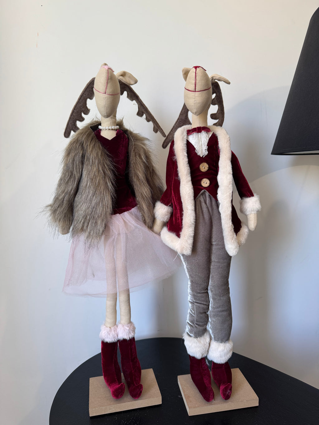 Grand couple d'élans de Noël décoratifs sur socle (H 65 cm)